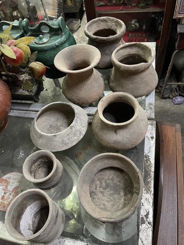 เครื่องปั้นดินเผาโบราณ เครื่องปั้นดินเผาบ้านเชียง ภาชนะดินเผาโบราณ