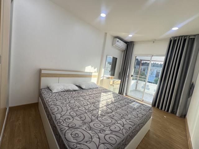 ทาวน์โฮมหมู่บ้านอยู่เจริญ รัชดาภิเษก ห้วยขวาง 5 ห้องนอน 2 ห้องน้ำ บ้านใหม่ ครื่องใช้ไฟฟ้าครบ พร้อมเข้าอยู่ 4