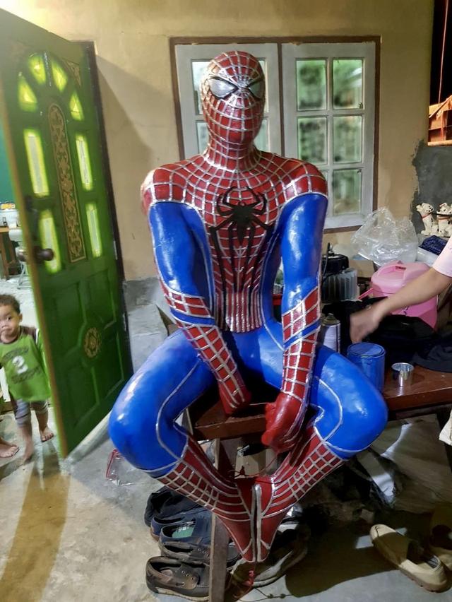 หุ่นฮีโร่สไปเดอร์แมน หุ่นสไปเดอร์แมนไฟเบอร์กลาส ท่าแขวน มือหนึ่ง ขนาดใหญ่ 4