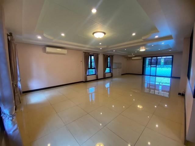 ให้เช่าอาคารสำนักงาน 3 ชั้น 728 ตรม. ถ.โกสุมร่วมใจ ซอยประชาอุทิศ 15 ใกล้สนามบินดอนเมือง 5