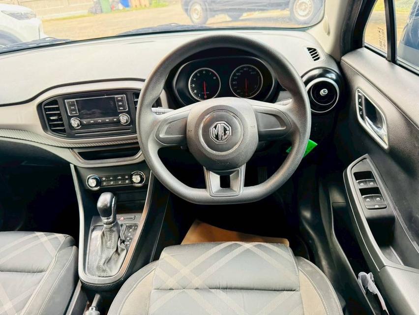 #MG MG3 1.5 D  Hatchback ปี 2022 -MG MG3 1.5 D ปี : 2022 เกียร์ : ออโต้ เครื่องยนต์เบนซิน : 1,500 CC สี : เหลือง-ดำ OPTION : AIRBAG 2 ใบ