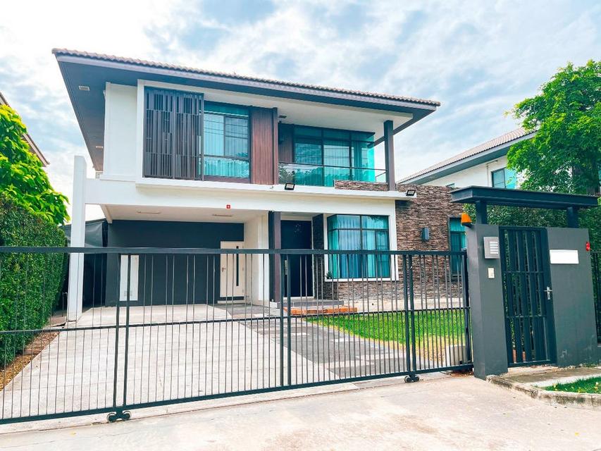 บ้านเดี่ยว มัณฑนา ศรีนครินทร์-บางนา ซอยวัดหนามแดง เฟอร์บิ้วท์อิน เพียง 5 นาที ใกล้ BTS ศรีด่าน 1