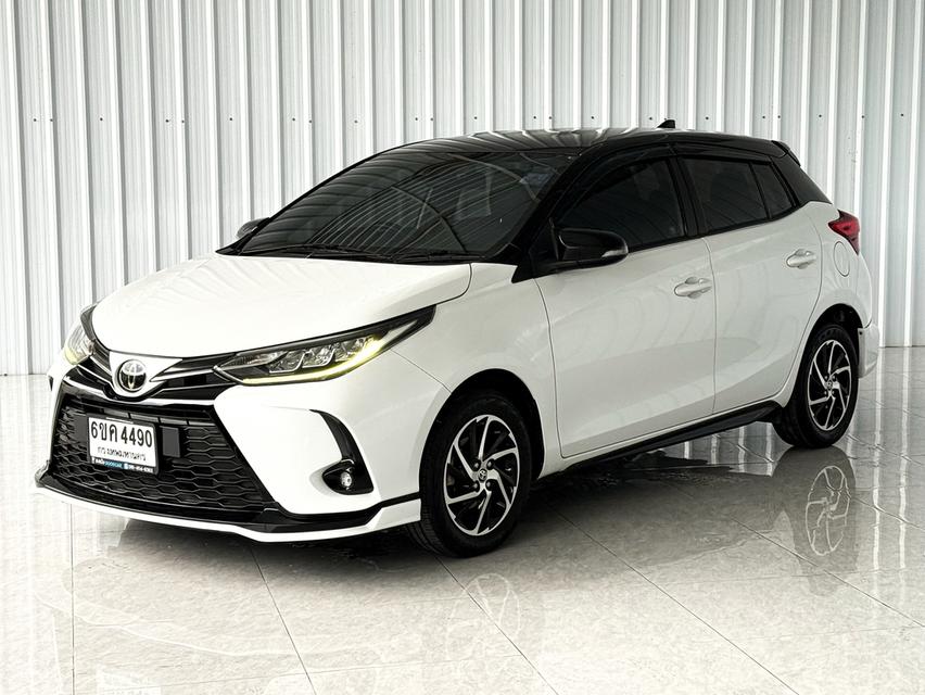 ⭐รถบ้าน วิ่งน้อย สภาพดี ไม่มีน้ำท่วม ⭐Toyota Yaris1.2 Sport Premium หลังคาดำทูโทน รูปที่ 3
