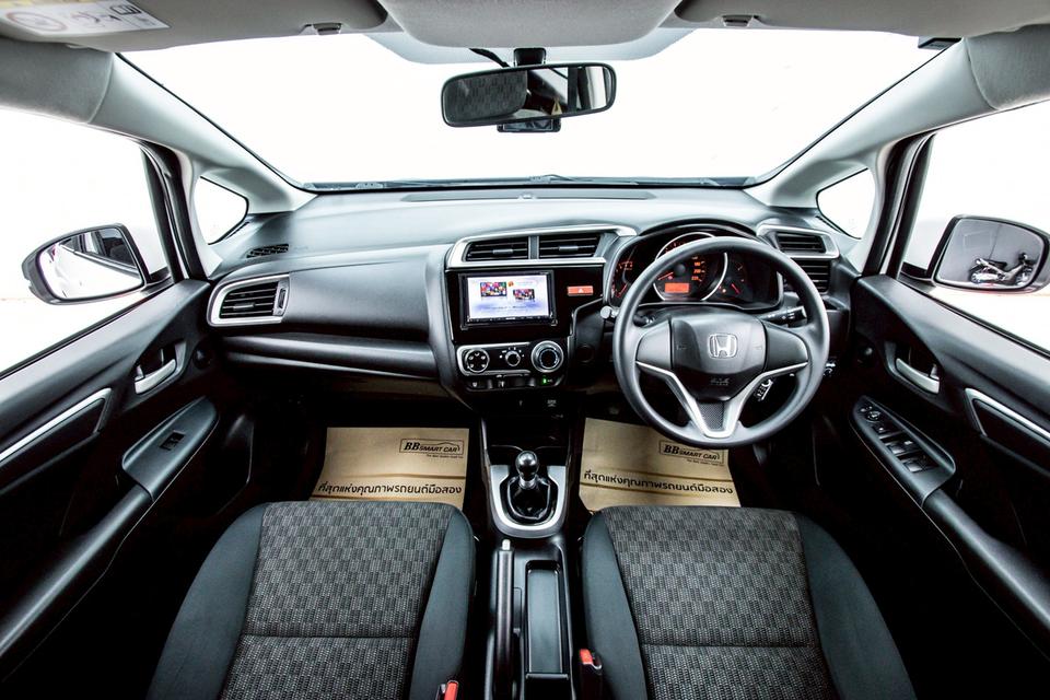 HONDA JAZZ GK 1.5 S เกียร์ธรรดา MT 2017  12