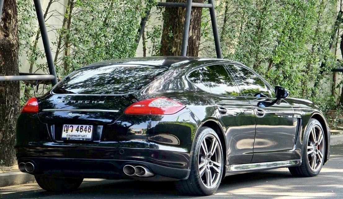 Porsche Panamera Diesel 2
