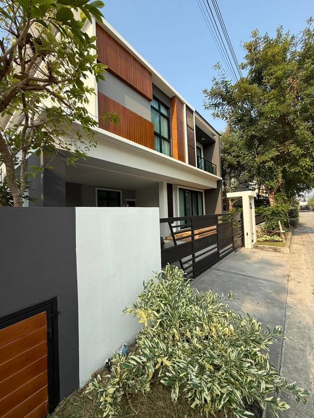 บ้านเดี่ยว2ชั้นอิฐแดงทั้งหลัง3ห้องนอน3ห้องน้ำ ต่อเติมครัวกว้างมาก บริเวณข้างบ้านขุดสระได้พื้นที่เยอะ 2