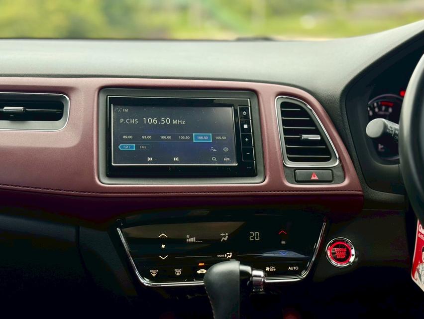 HONDA HRV 1.8 RS TOP SUNROOF (mnc)ปี 20 สีแดง  ออโต้  16