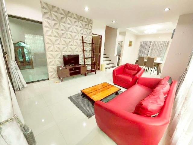 ไทวัสดุ ลพบุรีราเมศวร์ 700 ม. แม็คโครสงขลา 4กม บ้าน 2ชั้น ม.ทักษิณ 7.4กม.3 นอน 3 น้ำ. ตลาดศิริอาเขต 2.6 กม. รพ.สงขลาใหม่ 1