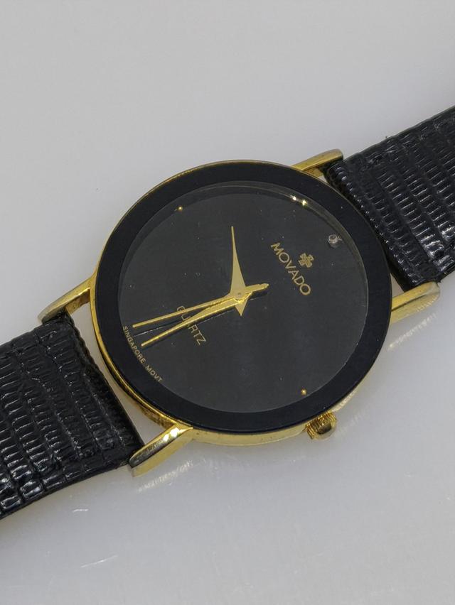 นาฬิกา movado quartz