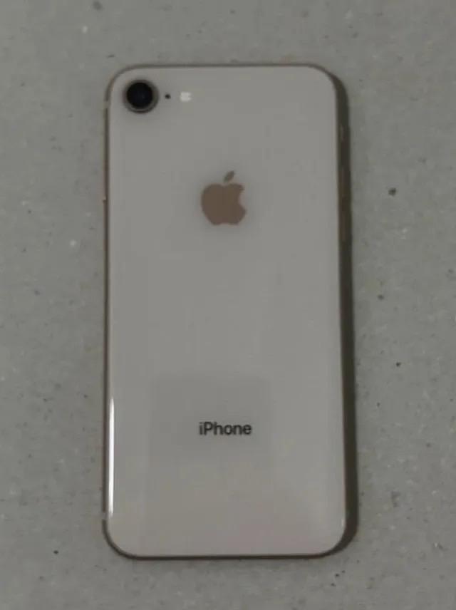 iPhone 8สีขาว