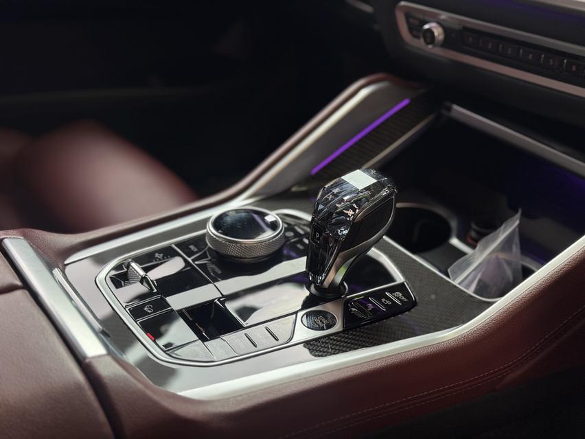 2022 BMW X6 40i M Sport 6