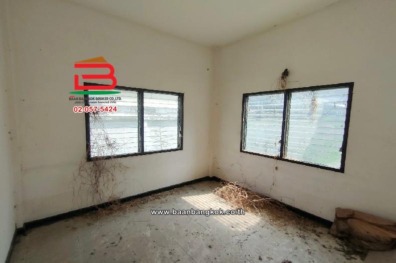 บ้านเดี่ยว หมู่บ้าน สราญธร คลอง 4 เนื้อที่ 82 ตร.ว ใกล้โลตัสคลอง 4 ตำบลบึงยี่โถ อำเภอธัญบุรี จังหวัดปทุมธานี