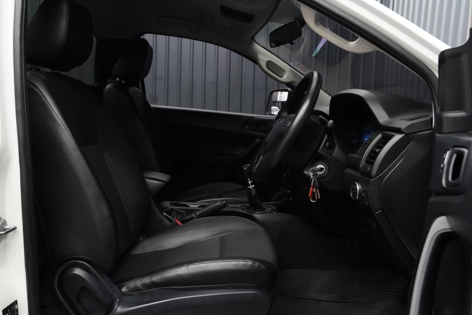 FORD RANGER Standard Cab 2.2 XL MT ปี 2021 สี ขาว 18