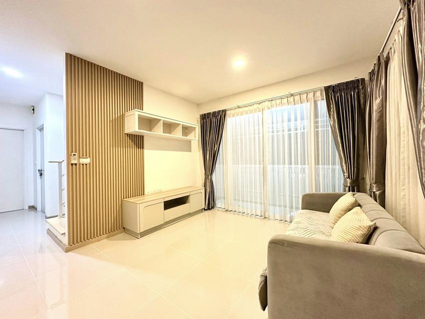 🏡✨ ให้เช่าด่วน! บ้าน J Villa แพรกษา (แปลงมุม) 4 นอน 3 น้ำ ตกแต่งสวย พร้อมอยู่! ใกล้ BTS และ รร.สารสาสน์ฯ 🚆 7