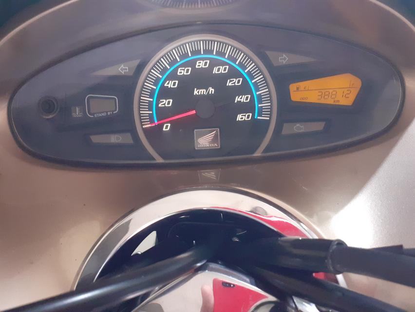 ขาย/แลก/เทิร์น Pcx125d มี.ค.53 ล้อแม็กแท้ น้ำตาลสีเดิมๆ รถบ้านมือเดียว รถใช้งานส่วนตัว รถสวยเก่าเก็บ รุ่นพิเศษสีออกทองๆ เครื่องแน่นเดิมๆ