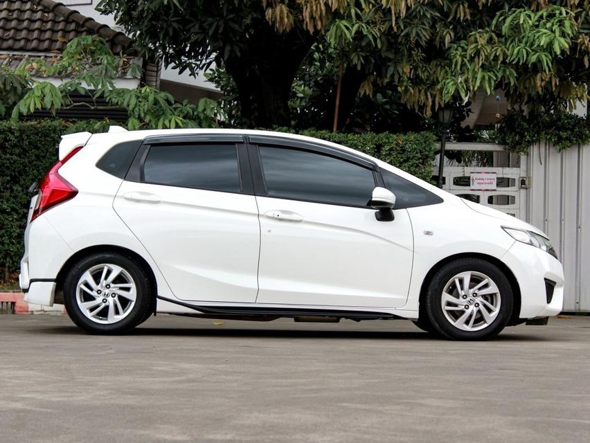 HONDA JAZZ 1.5 i-VTEC V+ ปี 2015 (VAT) เกียร์ AUTO สีขาว เครื่อง เบนซิน รถสวยพร้อมใช้งาน ไมล์แท้เพียง 164,906 km. 5