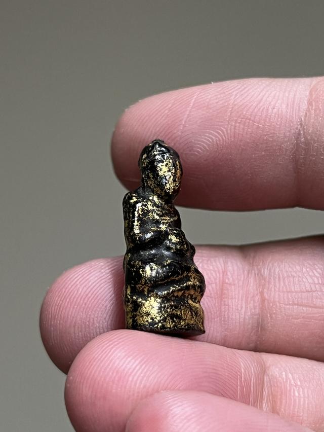 พระจุ่มรักเก่าปิดทอง