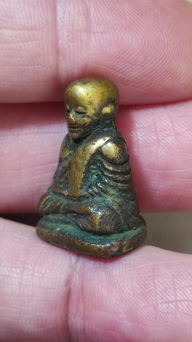 พระเครื่องเนื้อเก่า พระบ้าน 5