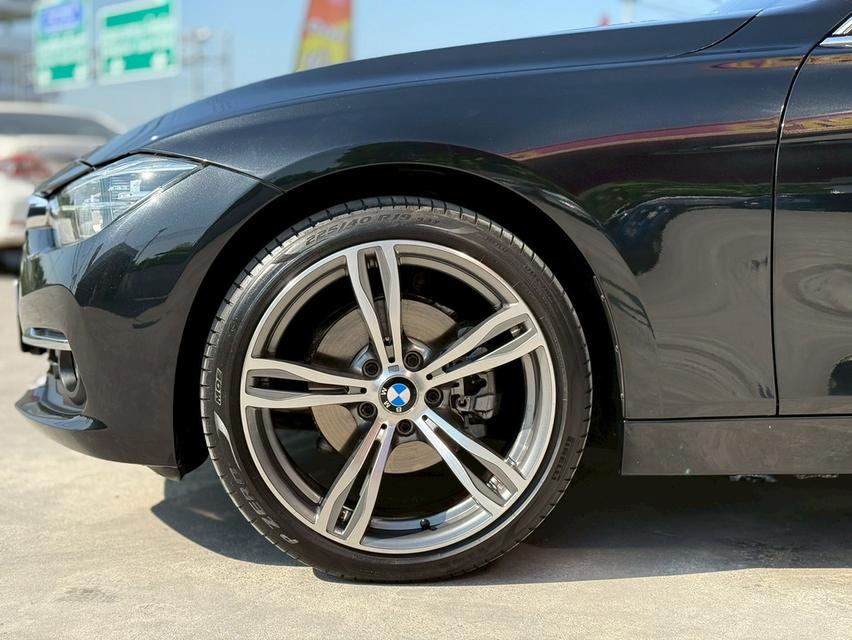 ปี 2016 BMW SERIES 3, 320d LUXURYโฉม F30 ปี12-20 สีดำ เครื่องยนต์ดีเซลตัวLCI เซอร์วิสศูนย์ BMW รูปที่ 18