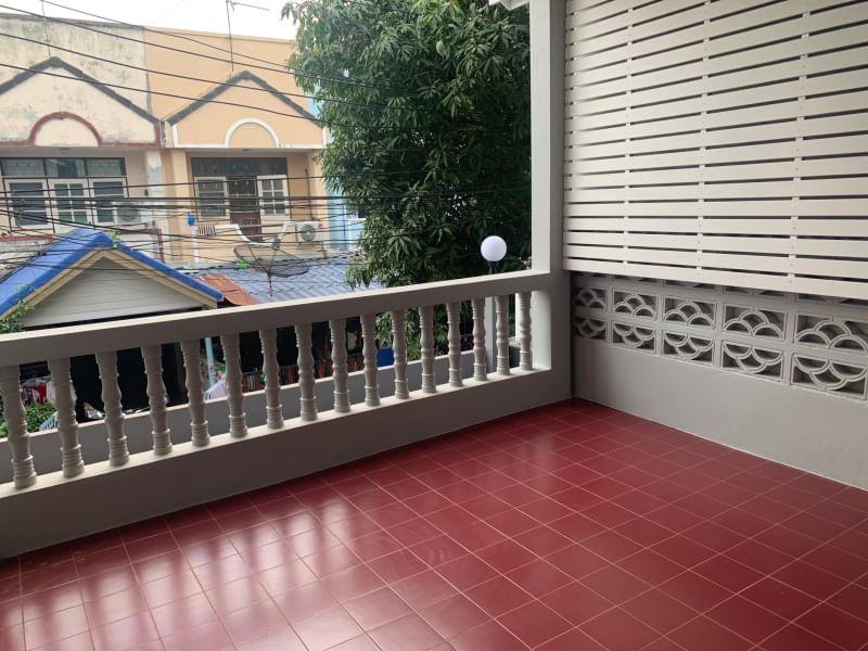ขาย :ทาวน์เฮาส์ 2 ชั้น หมู่บ้านอัมรินทร์ 3 ผัง 4 ถนนสายไหม 15  10