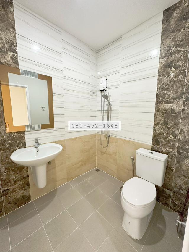 ขายทาวน์โฮม 2 ชั้น สไตล์อังกฤษ โครงการโกลเด้น ทาวน์ เฉลิมพระเกียรติ-สวนหลวง ทำเลทองเดินทางสะดวกสบาย 12