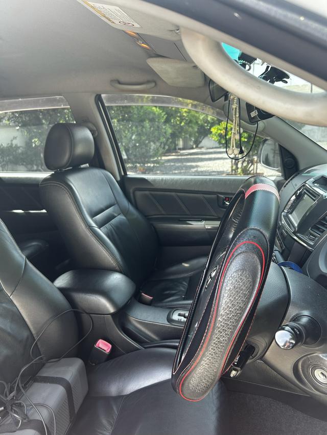 Toyota Fortuner 3.0 A/T  6