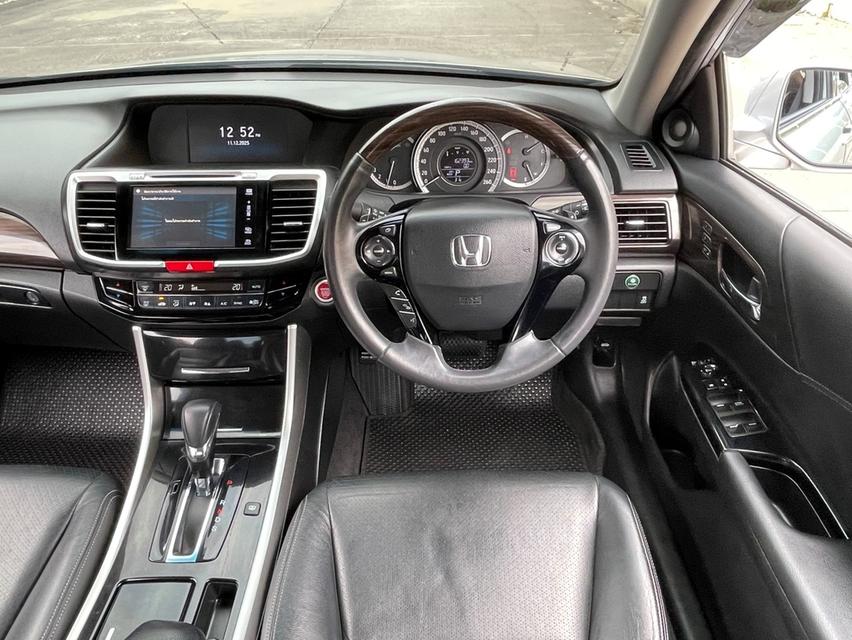 Homda Accord 2.4El ปี16 9