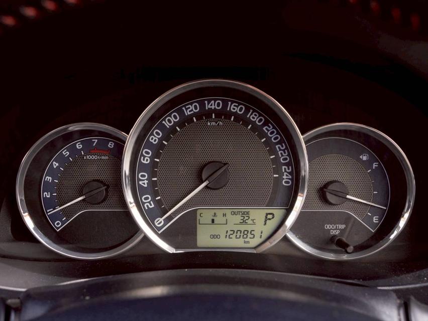 ขาย Toyota Altis 1.8 Esport ปี16 8