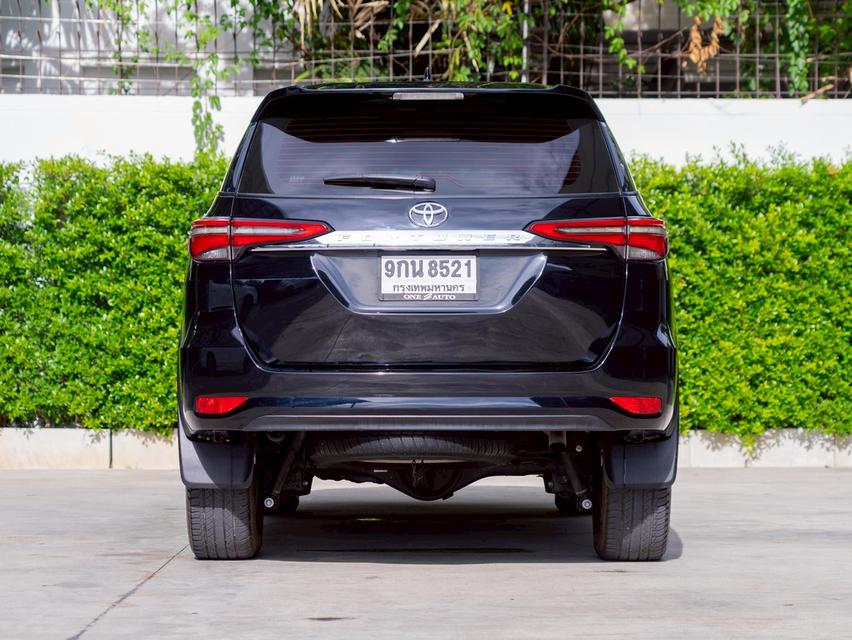 Toyota Fortuner 2.4 V Leader 2WD ปี 2021 รูปที่ 6