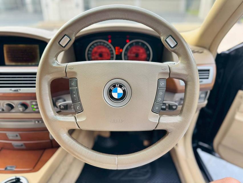 BMW 730Li ( E66 ) 7