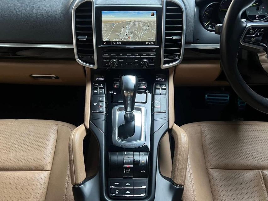 Porsche CAYENNE 3.0 S E-Hybrid 4WD SUV 10