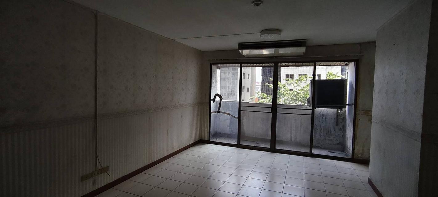 คอนโด 1 ห้องนอน 1 ห้องน้ำ ขนาด 37 ตรม. 2