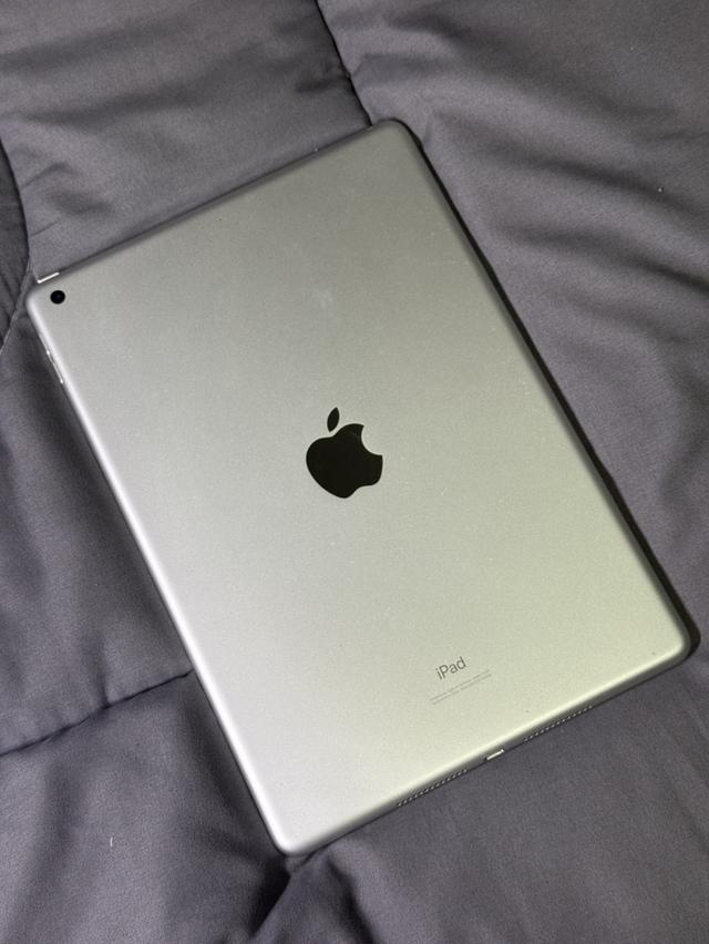 iPad gen7  2