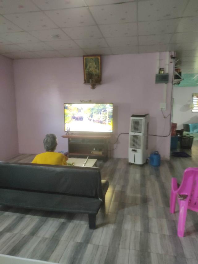 ขายบ้านพร้อมกิจการ ขนส่ง ถ่ายเอกสาร ฯลฯ และโรงสี บ้าน 3ห้องนอน 2 ห้องน้ำ ออฟฟิต ห้องโถง ครัว เป็นที่ดิน สองแปลง บ้าน 250ตารางวา โรงสี 275 ตารางวา ขาวร 13