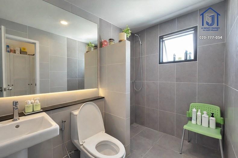 ขายบ้านแฝด 2 ชั้น หมู่บ้านบริทาเนีย บางนา-สุวรรณภูมิ กม.26  ถนนวัดบางบ่อ ใกล้มอเตอร์เวย์กรุงเทพ–ชลบุรี เมกาบางนา 13