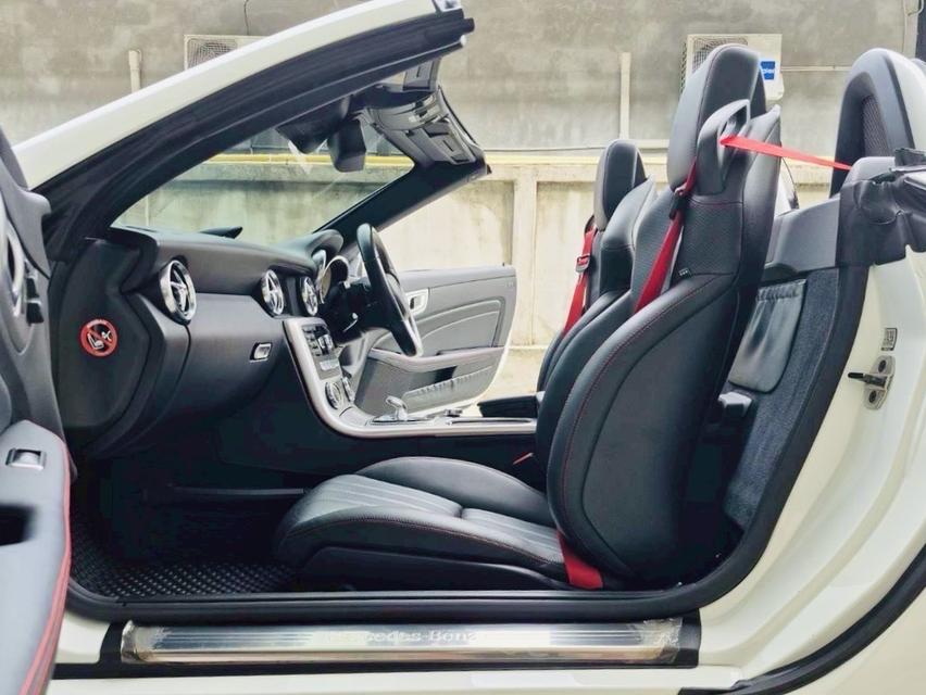 รหัสรถ TBM2929 🎖️2016 Mercedes Benz SLK200 AMG R172🎖️