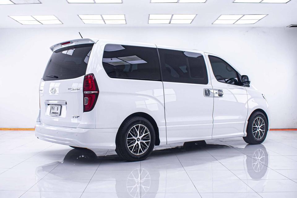 รหัสรถ 1C816 GRAND STAREX 2.5 VIP 2019 13