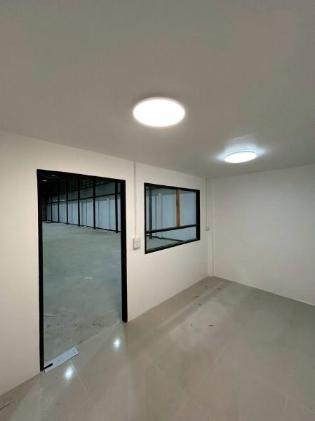 ให้เช่าโกดังโรงงานพร้อมออฟฟิศย่านกรุงเทพกรีฑา ขนาด 400 ตรม. พิกัดเขตสะพานสูง กรุงเทพฯ ใกล้มอเตอร์เวย์ ออกร่มเกล้า 7