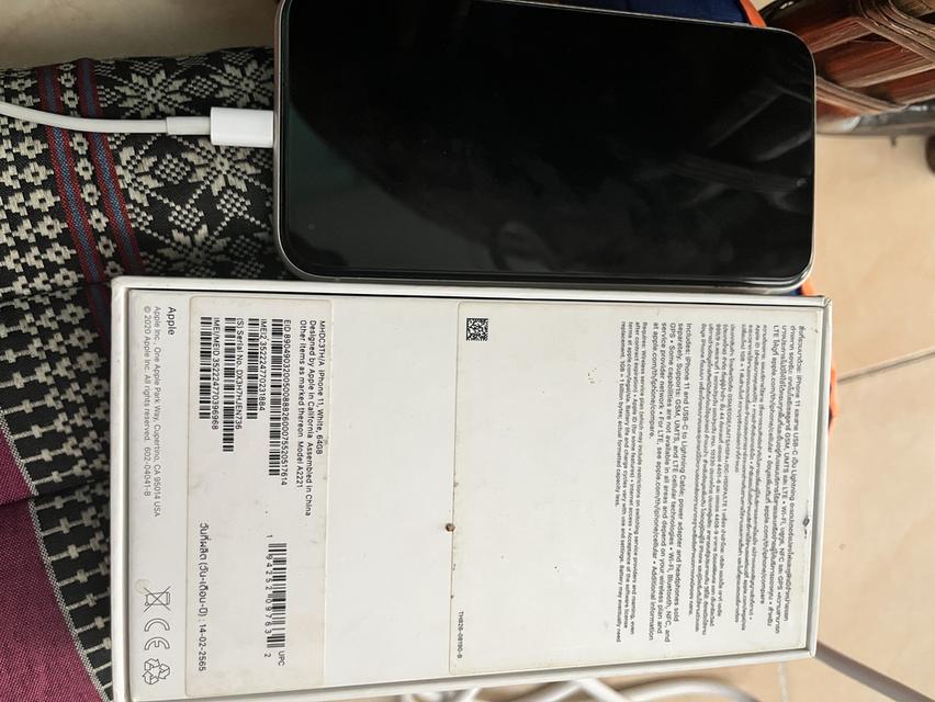iPhone 11 4