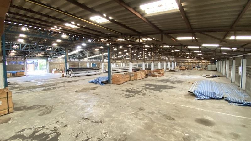 #ให้เช่าโกดังปู่เจ้าสมิงพราย สำโรงกลาง  4 ไร่ พื้นที่สีม่วง มีใบอนุญาตโรงงาน (รง.4) พื้นที่รวม  6,240 ตร.ม.   3