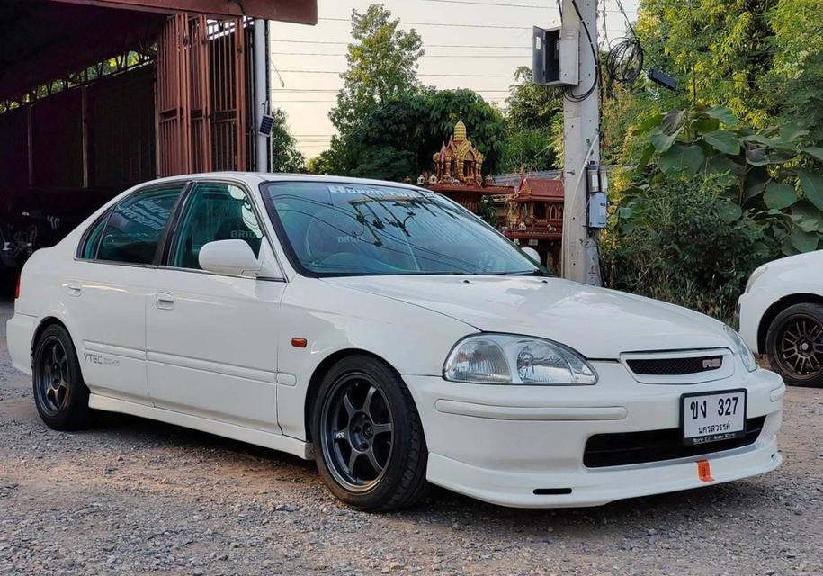 ปล่อยต่อรถยนต์ Honda Civic ปี 1995 3