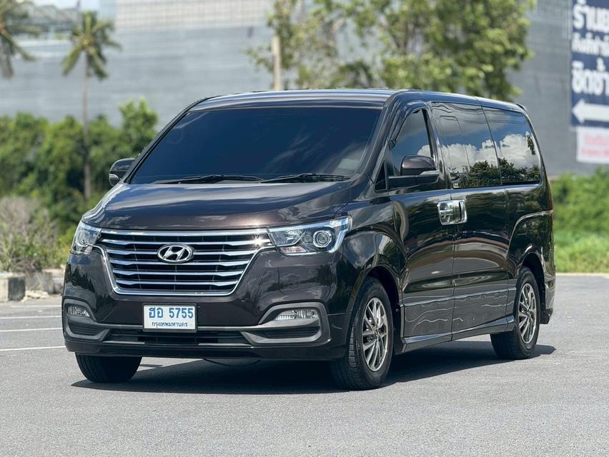 Hyundai H1 2.5 Elite (Minorchange) 2019 สีน้ำตาล ออโต้ 