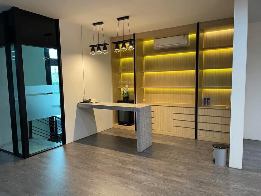 ด่วนให้เช่า ออฟฟิศหรู ระดับพรีเมียม 3 ชั้น ติดคลอง ทำเลทอง บางนา-สุขุมวิท 105 พร้อมย้ายเข้า 7