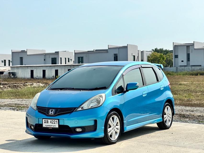 2012 Honda jazz 3