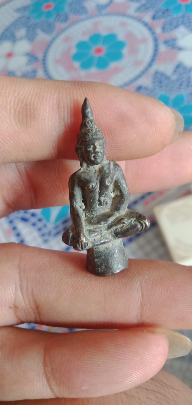 พระ เหรียญ หลวงพ่อคูณ รุ่น รับเสด็จ  13