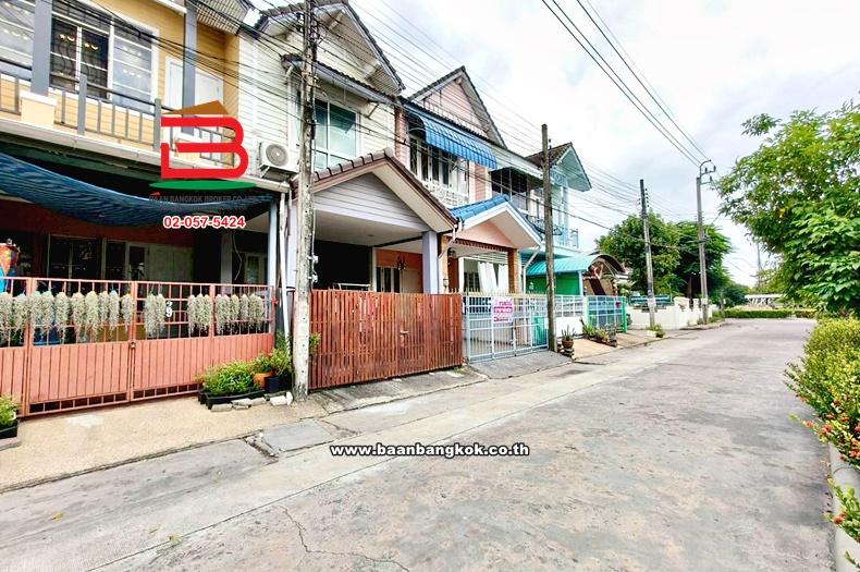 ทาวน์โฮม เนื้อที่ 16.9 ตร.ว. Silk Village Saimai 54 : ซิลค์ วิลเลจ สายไหม 54 ใกล้ปตท.สายไหม 56 ถนนพหลโยธิน แขวงสายไหม เขตสายไหม 2