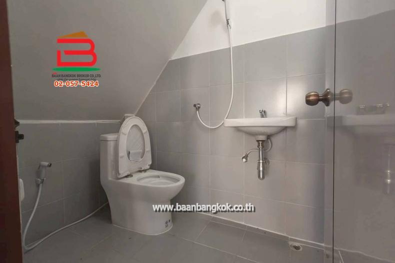 บ้านเดี่ยว หมู่บ้าน พรธิสาร 6 (เลียบคลอง 7) เนื้อที่ 110 ตรว.ใกล้โลตัส รังสิต คลอง7 ถนนรังสิต-นครนายก ตำบลบึงบอน อำเภอหนองเสือ จังหวัดปทุมธานี 12