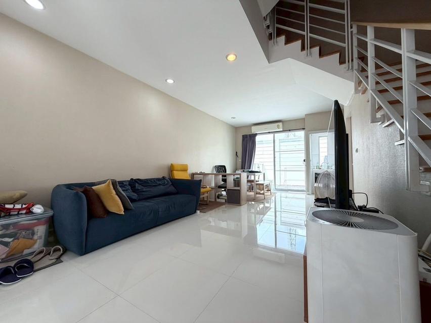 ขาย/เช่า ทาวน์โฮม 3 ชั้น บ้านกลางเมือง เกษตร-นวมินทร์ (Baan Klang Muang Kaset - Nawamin) ทำเลดี ใจกลางเมือง เดินทางสะดวก ใกล้แฟชั่นไอส์แลนด์ 7