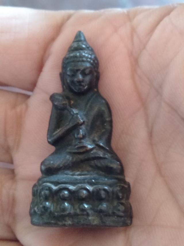 พระกริ่งปทุม ส.พัฒนกิจ ปี 2513 เนื้อโลหะผสมรมดำ วัดเสด็จ ปทุมธานี หลวงพ่อลมูล หลวงปู่โต๊ะ วัดประดู่ฉิมพลี ร่วมปลุกเสก