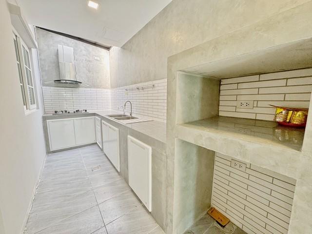บ้านเดี่ยว ใกล้ เซ็นทรัลเวสต์เกต ชวนชื่น พาร์ค ปิ่นเกล้า - กาญจนา หลังริม 50 ตร.ว. สวยสุดในโครงการ ฟีลบ้านเดี่ยว 4 นอน 6